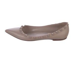 Valentino Garavani Taupe Studded flats size 6 1/2
